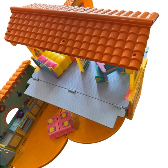 Dora Explorer Pop Up Dollhouse Lot 9 pc Talking Furniture Dora Figure EUC - Picture 10 of 12